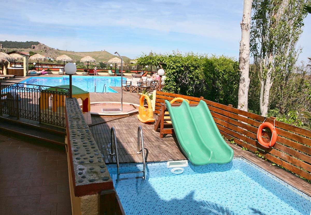Belvedere Aeolis Hotel Mythimna Esterno foto