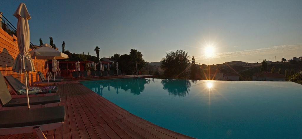 Belvedere Aeolis Hotel Mythimna Esterno foto